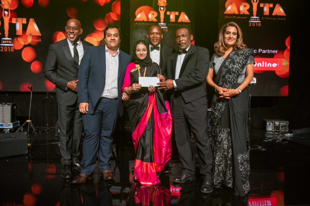 810 9013-Charity Partner Devlon Malcom for Chance to Shine with Bangla Restaurant